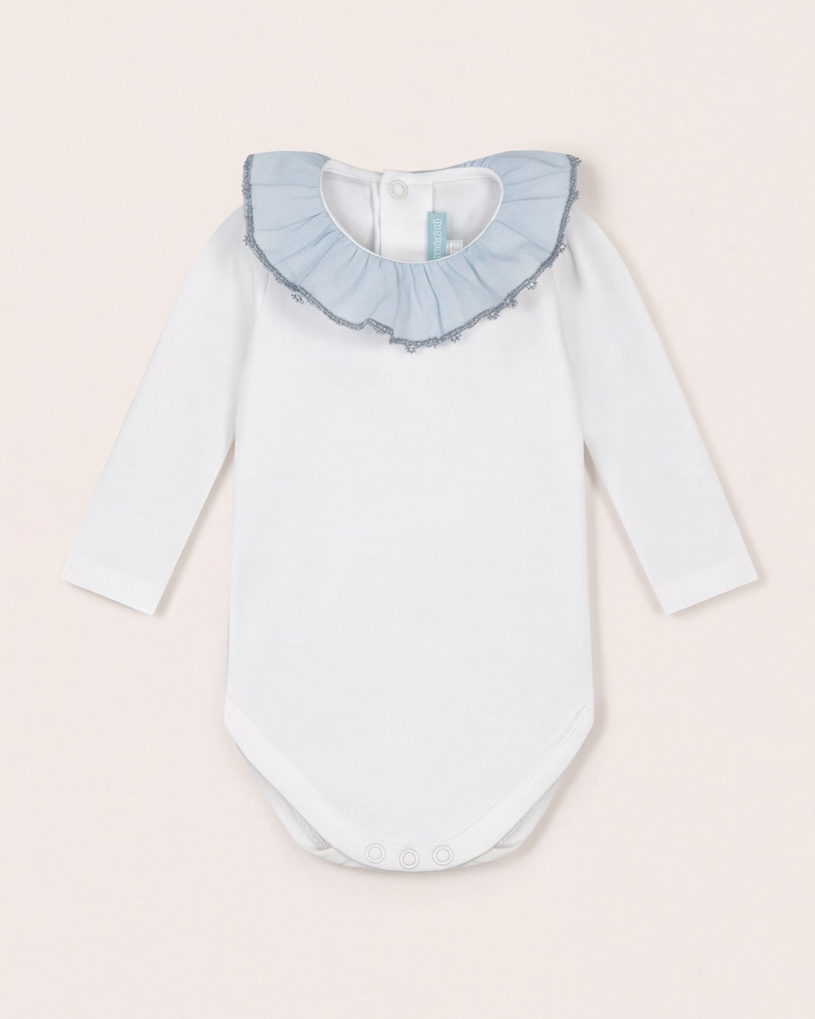 Babyromper met lichtblauwe linnen kraag