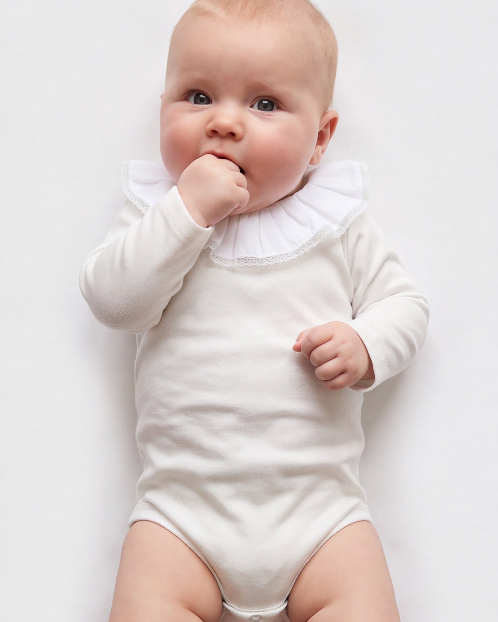Baby bodysuit white lace collar